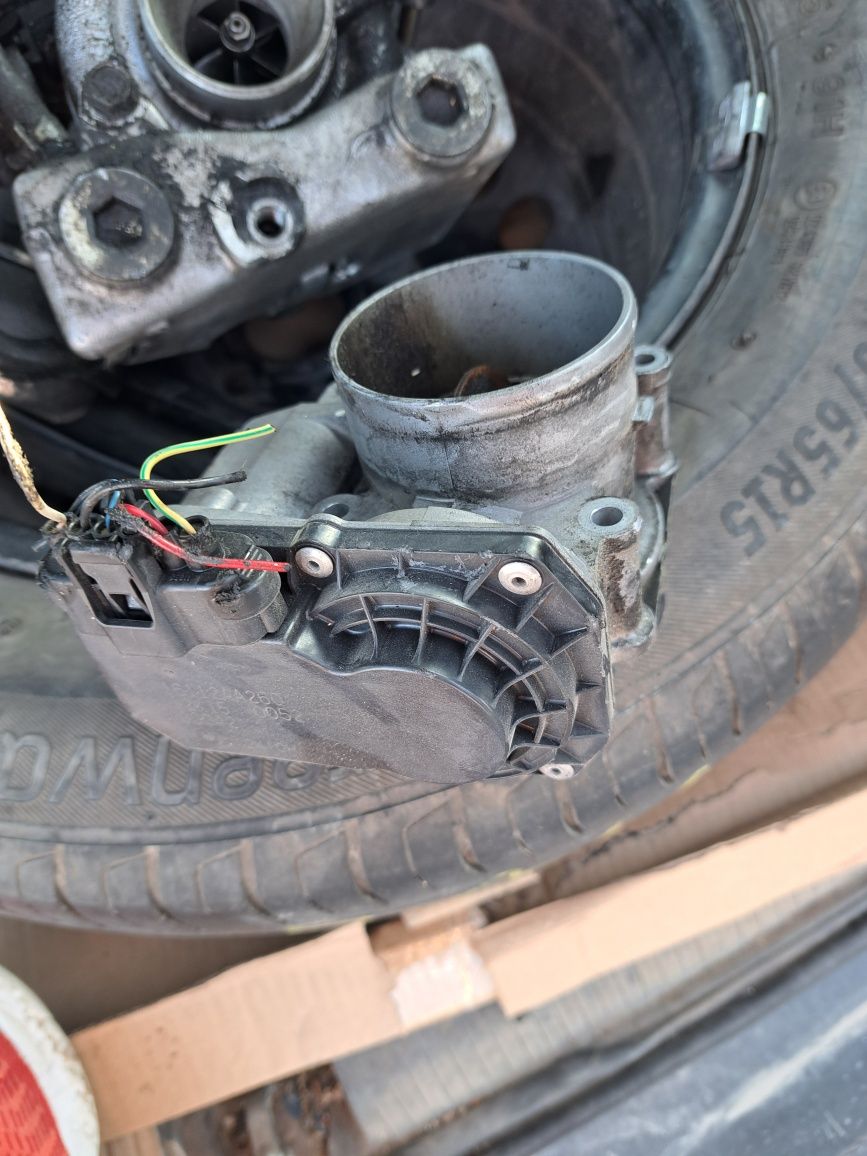 Дроселова клапа Subaru 2.0 D