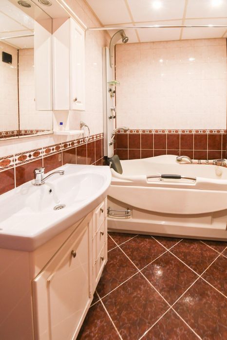 Дава се под наем Етаж от къща в София, Надежда 4 - 150 кв.м за 1495.83 € - Снимка #10