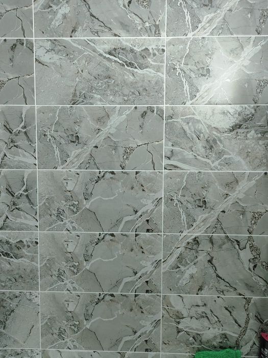 Продам керамогранит глазурованный для внутренних и наружных работ.