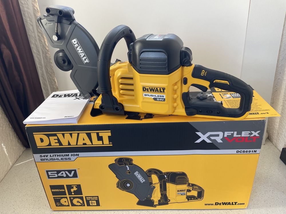 DeWALT DCS 691N XR. FLEXVOLT 54V. Drujba de Beton, Original Nou!