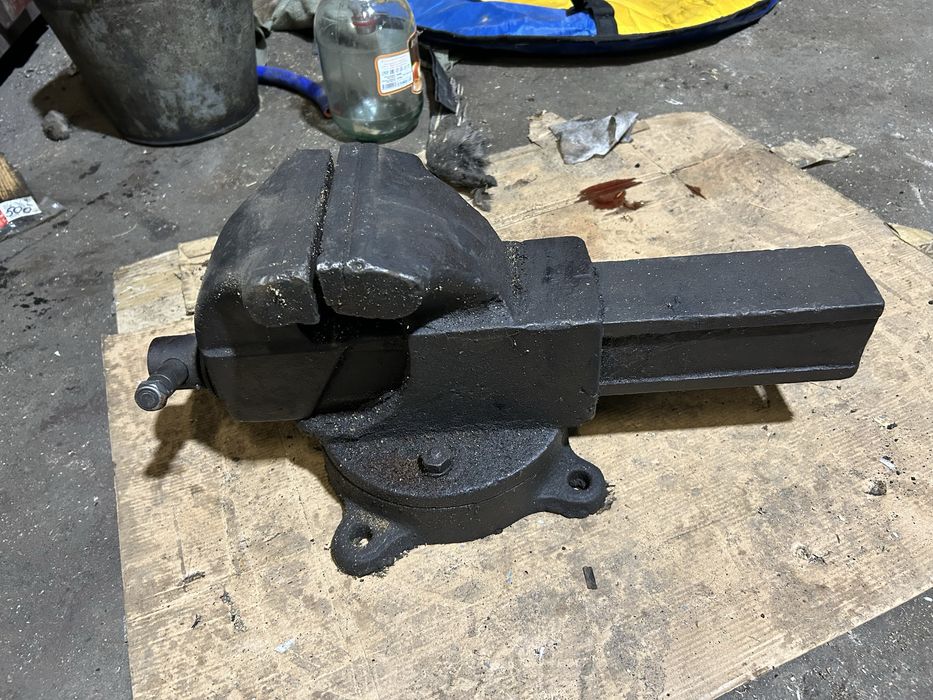 Тиски советские, без губок……………….