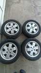 Vand 4 roti cu prinderea 4x108 anvelope de iarna