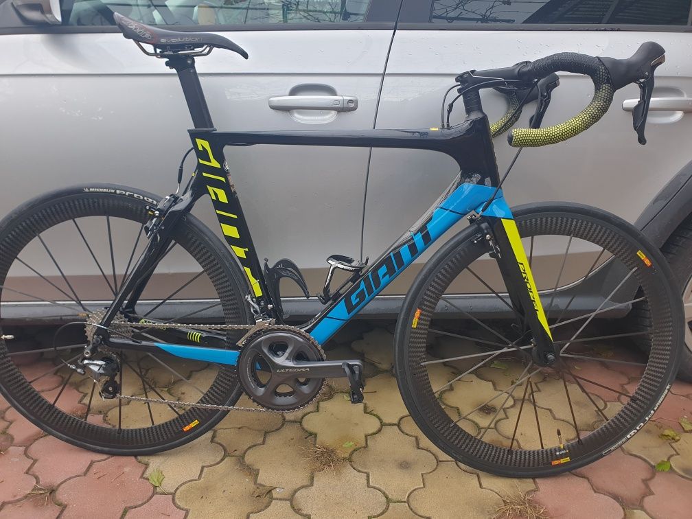 Cursiera carbon GIANT Propel Advanced Pro /Ultegra/Mavic Cosmic SLR