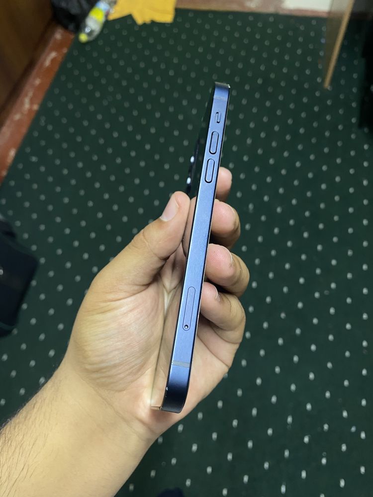 iPhone 12  srochno