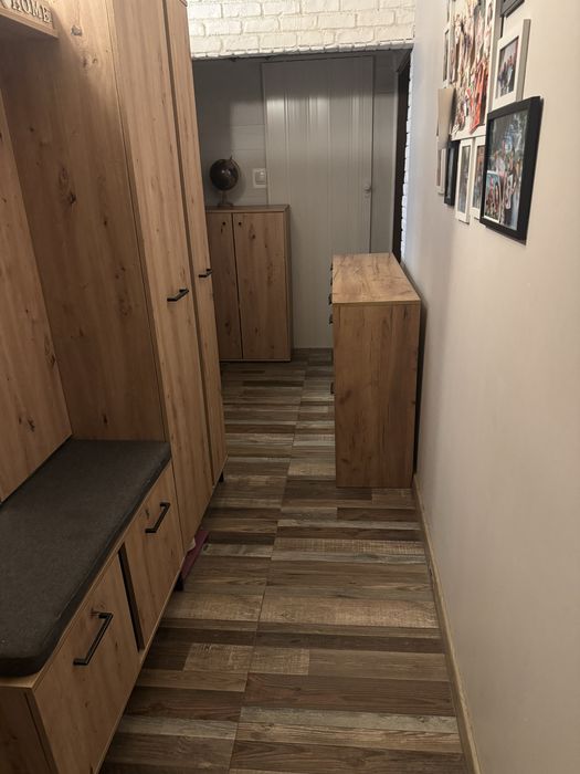 Продавам двустаен Радомир