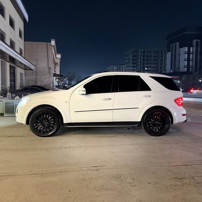 Mercedez Benz ML 164 M55
Йили 2009
Пробег 193,000
Краска частично 
Уда