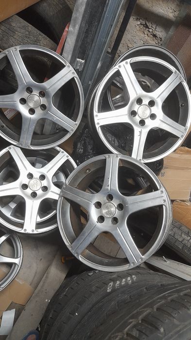 Jante 5x100 .16-17. Cutie thule 600