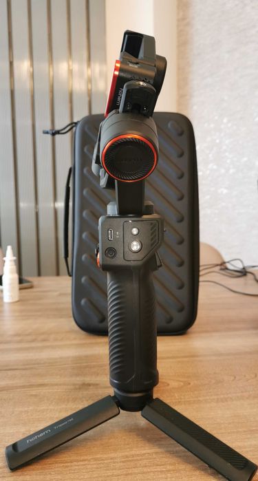 Hohem iSteady M6 – Gimbal cu AI Tracking și lumină LED, ca nou