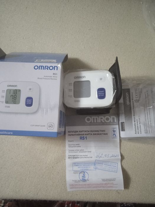 Продам тонометр новый импортный на запястье