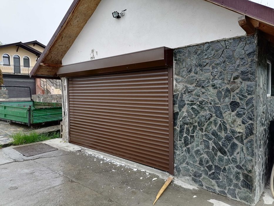 Ușa garaj, tip rulou, - CU LAMELE DIN ALUMINIU