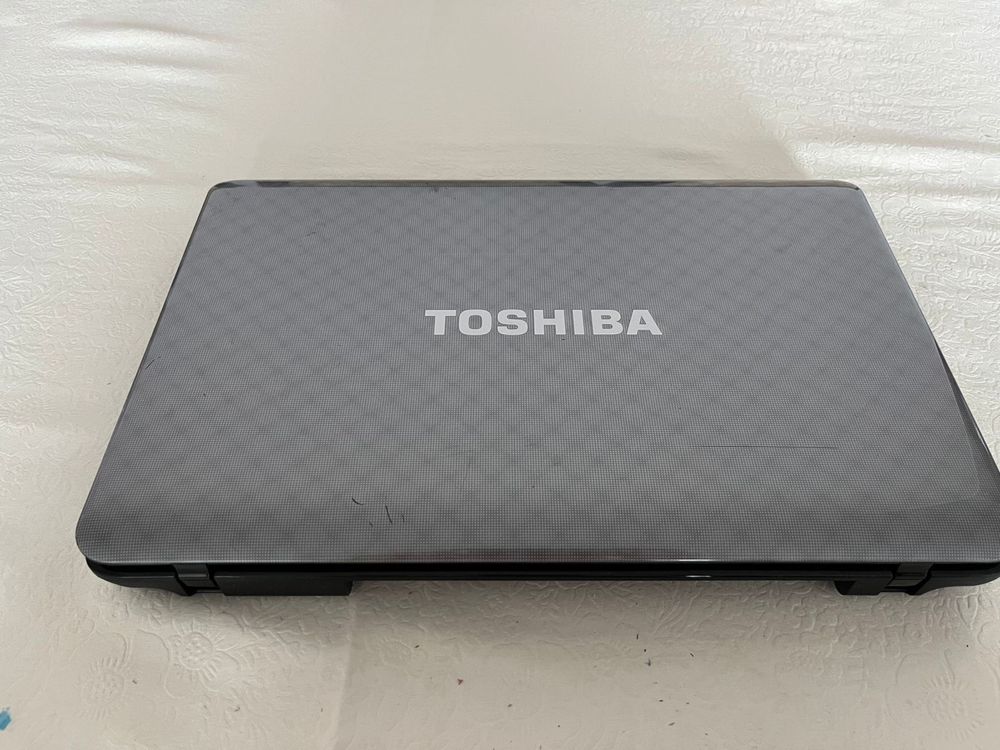 Ноутбук “Toshiba”