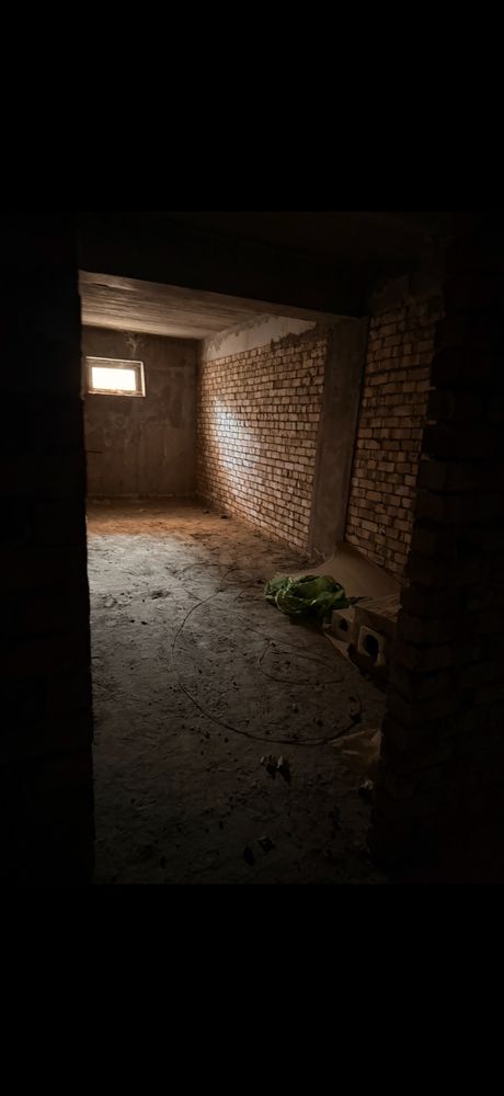 Продается цокольный этаж -1