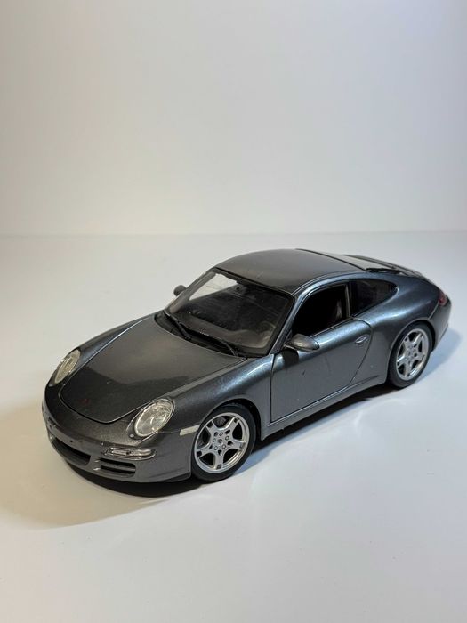 Porsche 911 Carrera S la Scara 1:18 1/18 Maisto Macheta Mașinuța