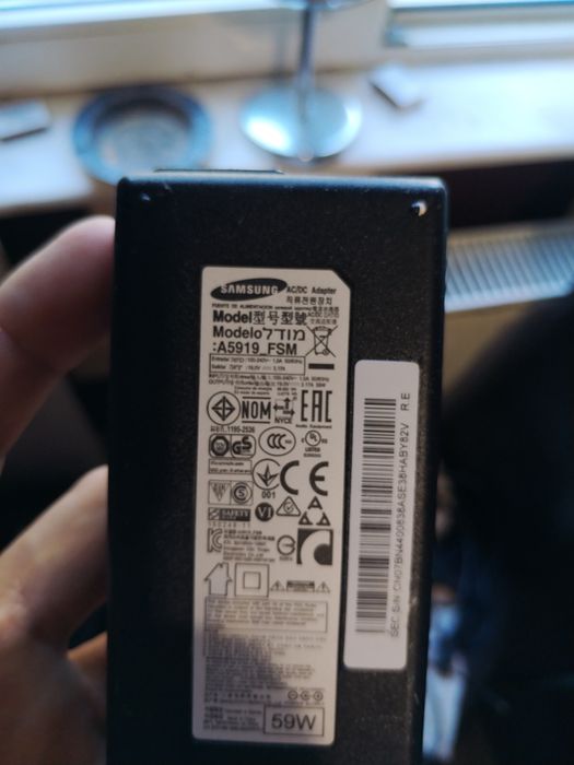 Încărcător alimentator laptop tv monitor Samsung 19v 3,17A 59w