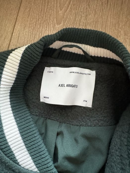 Geaca bomber lână Axel Arigato pufoasă (Adidas, Nike, Massimo)