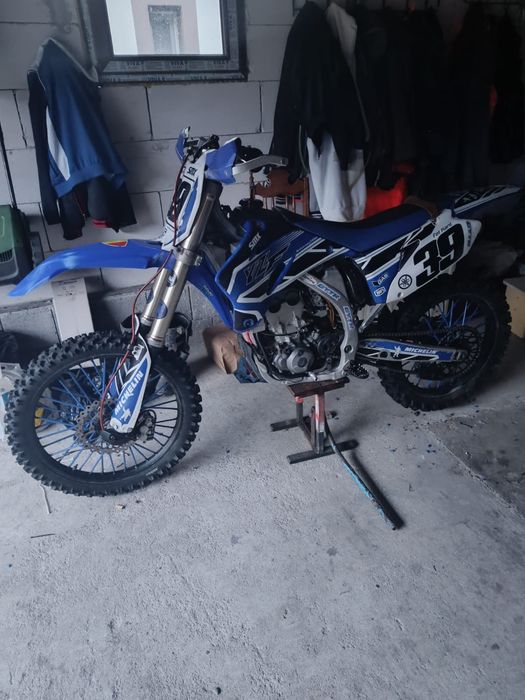 Vând yzf 250 2008!