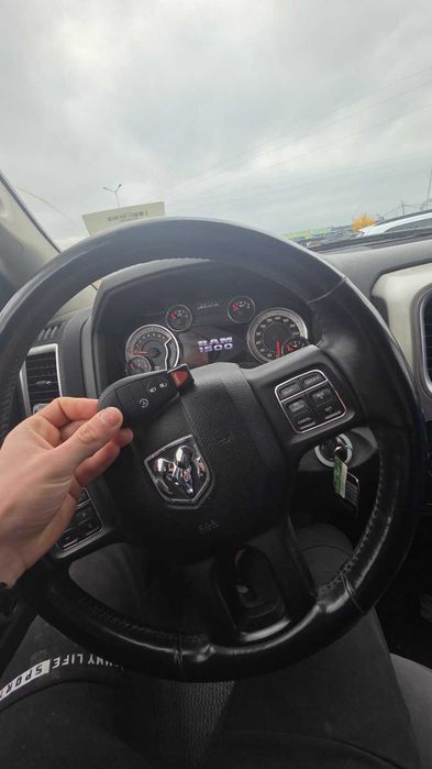 Автомобилни ключове, автоключарски услуги