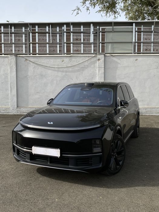 Li 9 ultra 2024 yil kraska toza zo'r holatda xamma narsasi bor