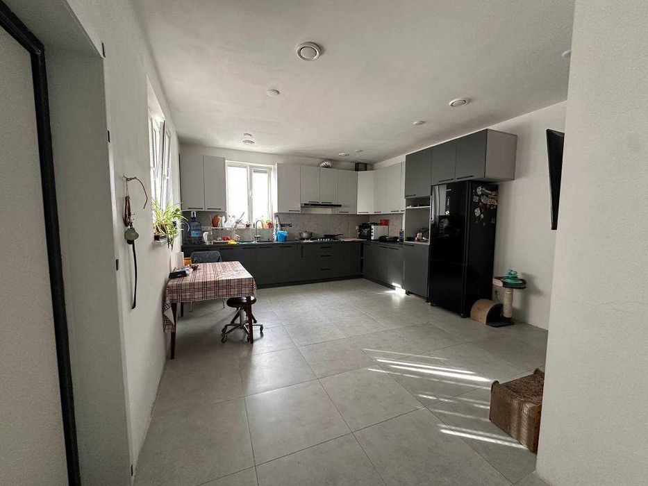 Продается участок 5,5 соток на Мирабадском районе.