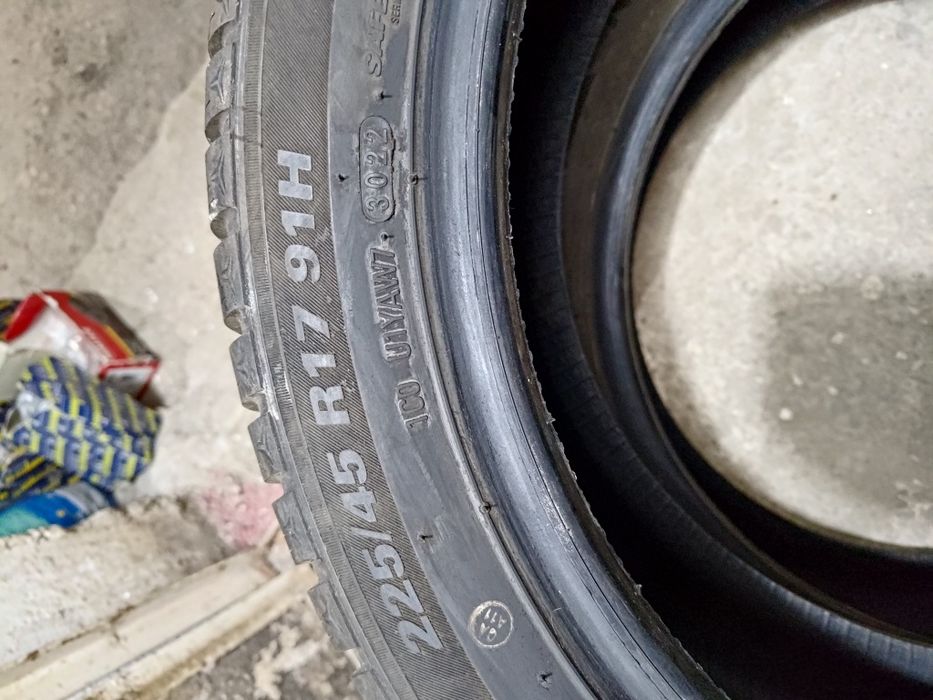 225 45 17 kumho wintercraft wp52