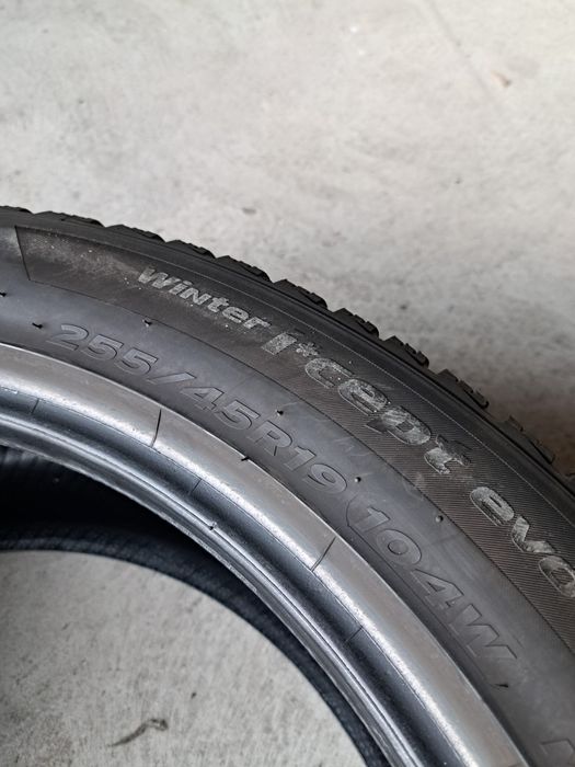2 anvelope iarnă 255 45 r19 Hankook