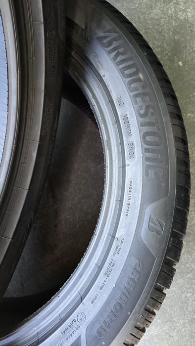 2 anvelope iarnă Bridgestone 255/50/19 -dot 2024