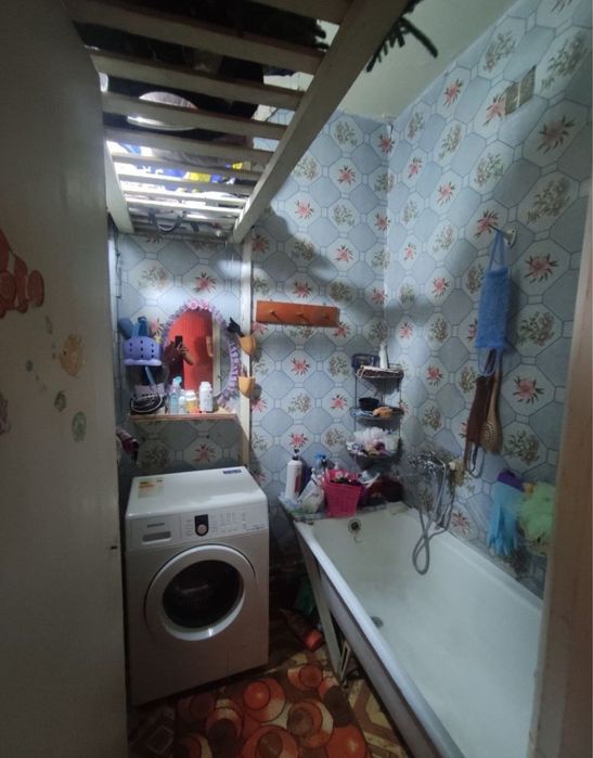 Продаётся 2-комнатная квартира за хорошую цену.