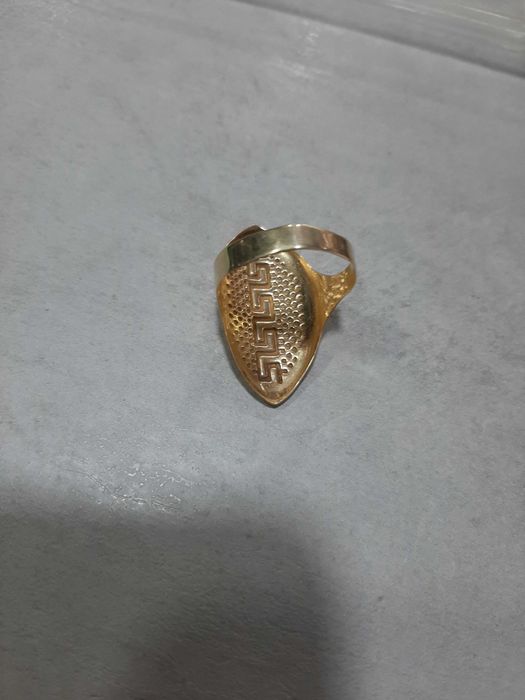 Дамски Златен Пръстен 585-14к