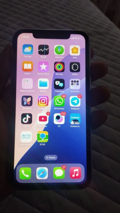 Продам Айфон XR в хорошем состояние