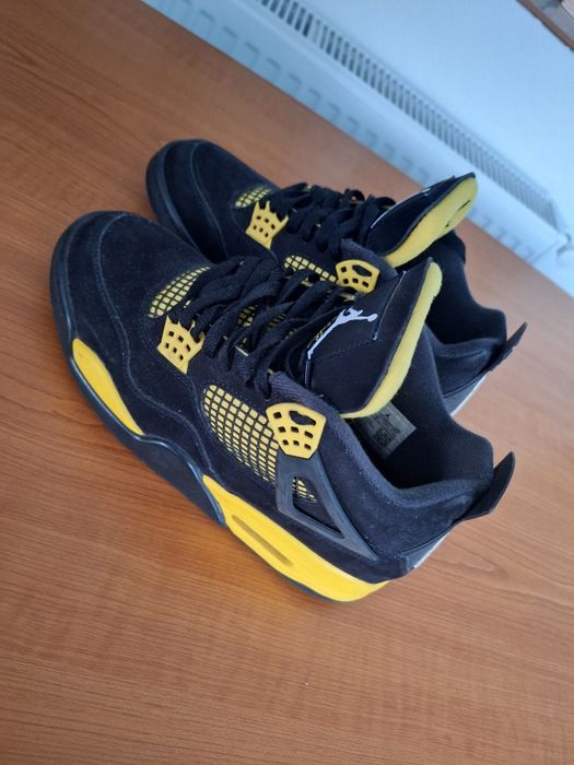 Air Jordan 4 retro Thunder