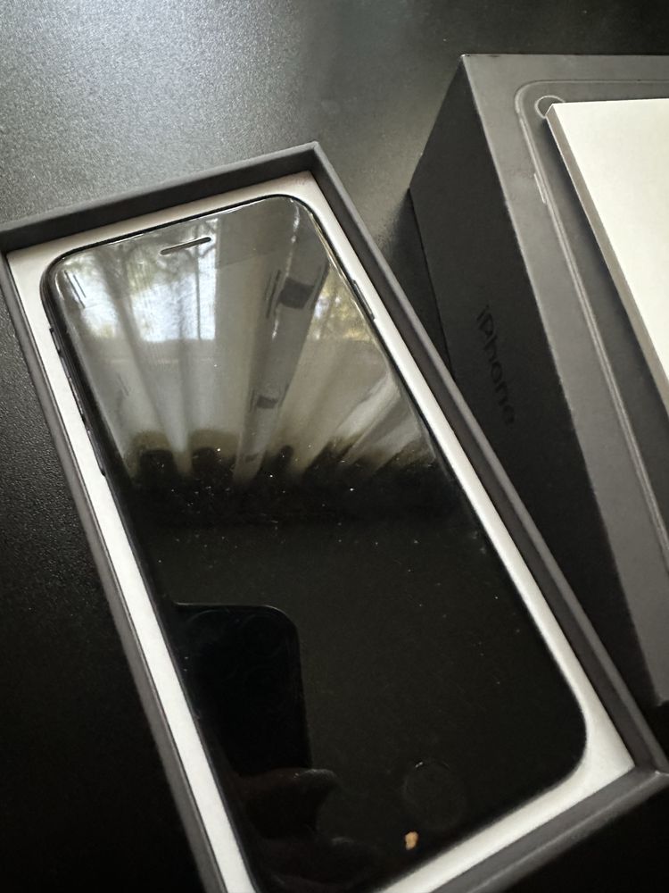 iPhone 8, space gray, 64 Gb