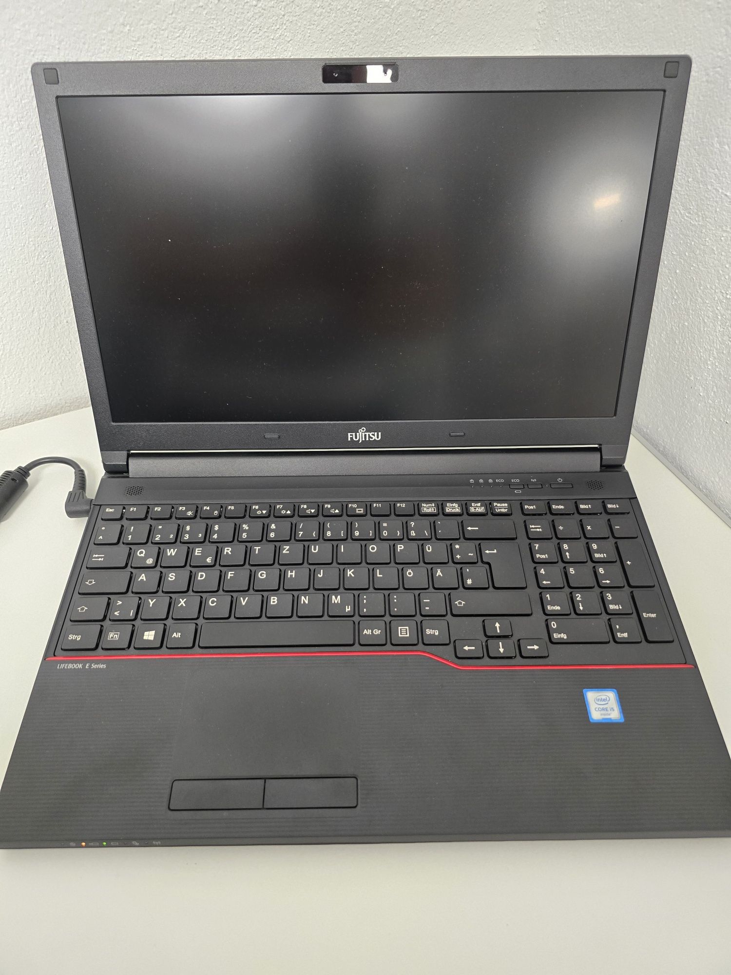 Laptop Fujitsu Lifebook E556