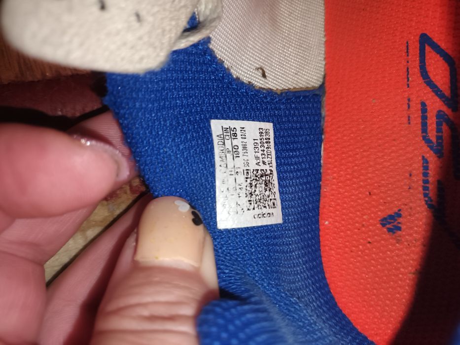 Adidasi de la adidas mărimea 30