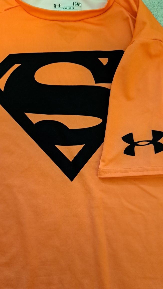 Спортна тениска Underarmor