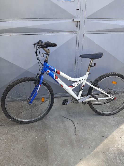 Продавам детско/тийнейджърско колело