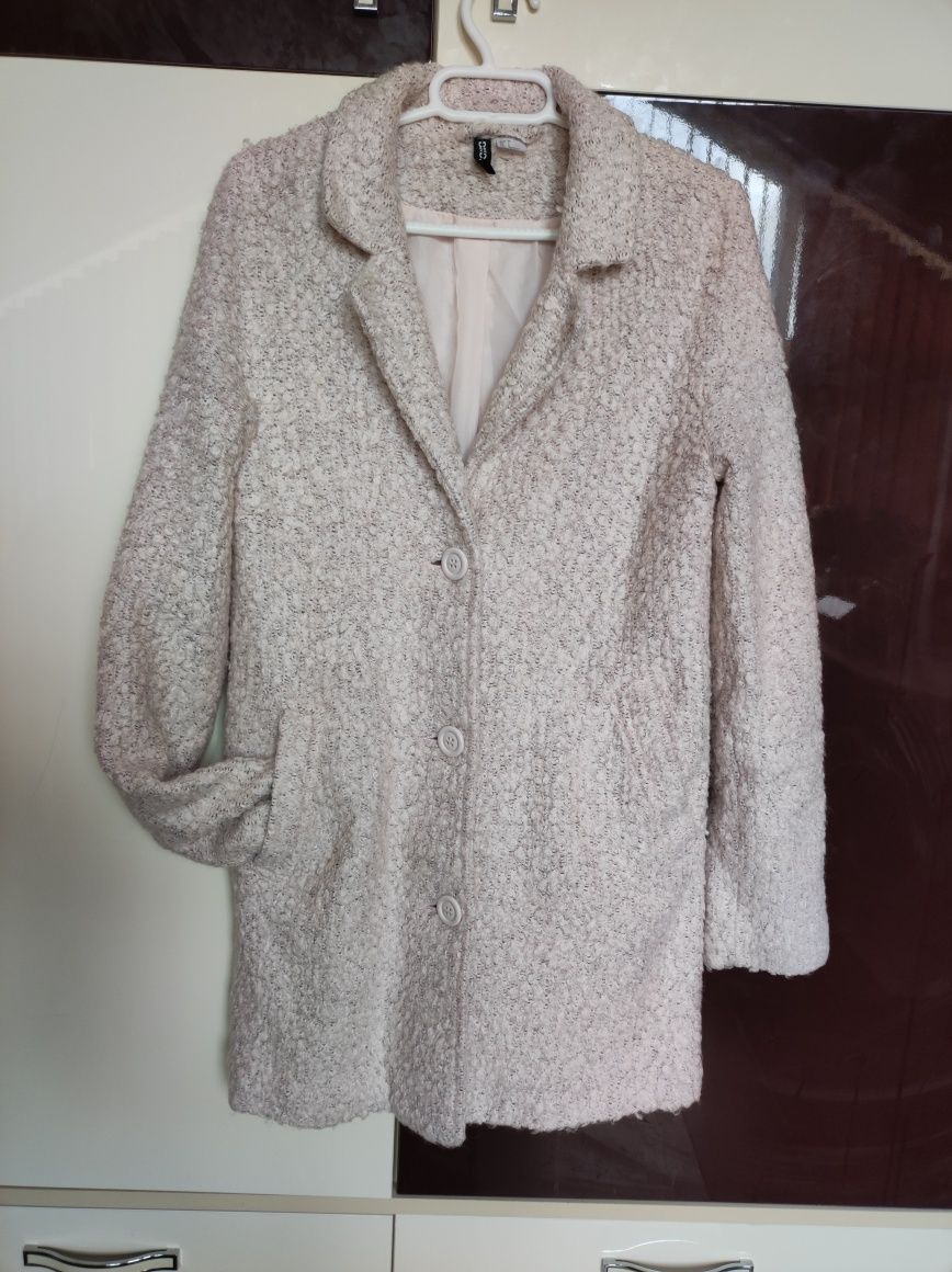 Палта и якета ,нови или обличани броени пъти . Розово палто ,пролетно