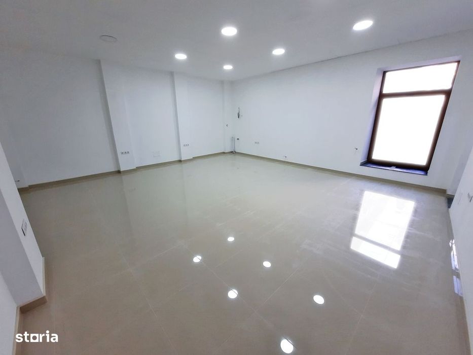 Spatiu comercial finisat, in vila din zona Pietei Unirii, ultracentral