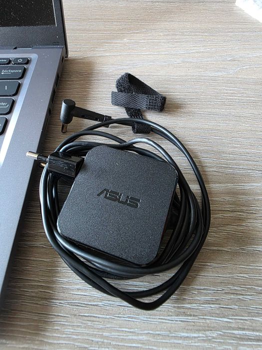 ASUS M415U AMD Ryzen 5 5500U