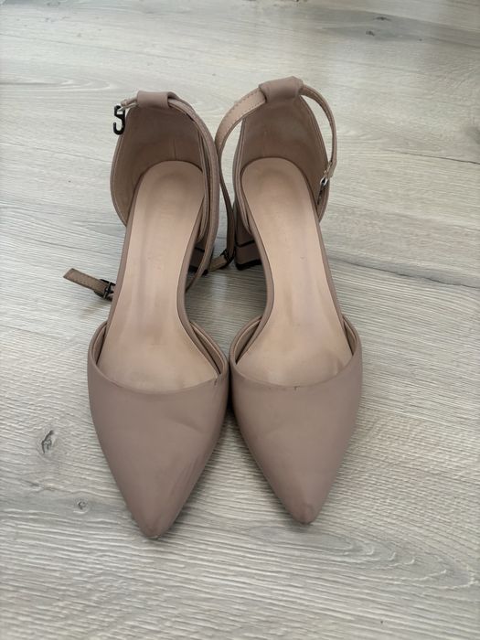 Аяқ киім 5000 тг