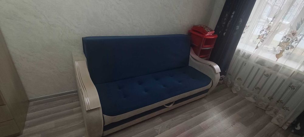 Продам диван в хорошем состоянии