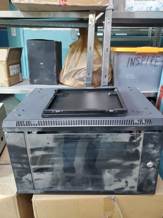 Продам серверный шкаф
