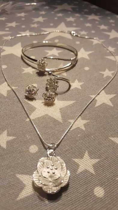 Сребърен дамски комплект