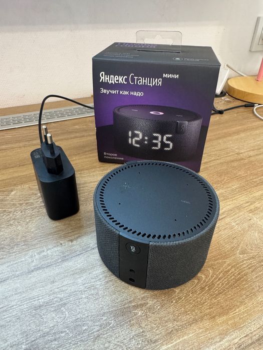 Яндекс Станция Мини 2 Умная колонка с часами Черная