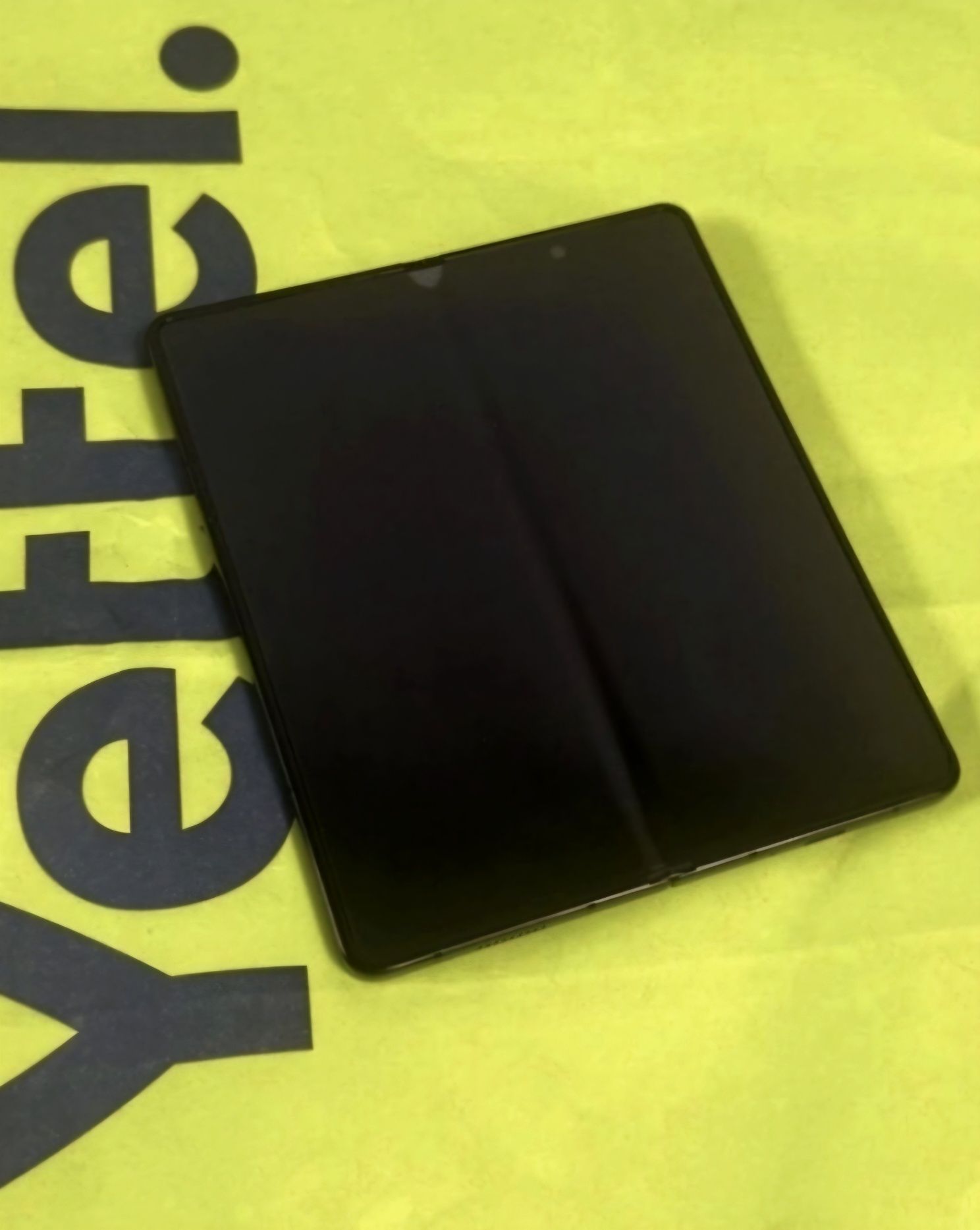 КАТО НОВ 256GB Samsung Z Fold 5 Yettel Гаранция 3г. 2026 Black / Черен