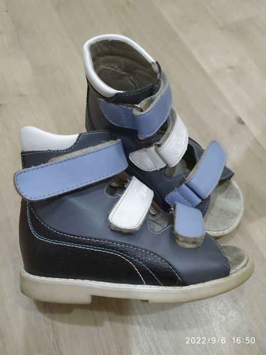 Ортопедические сандали