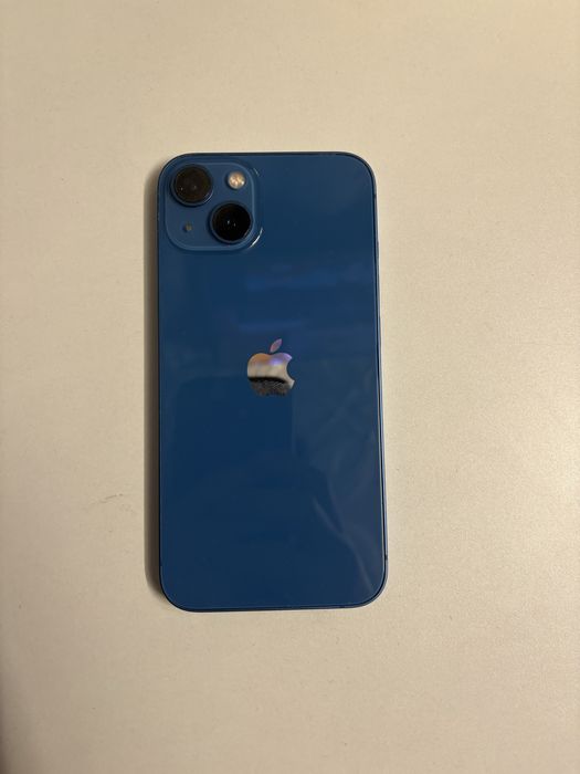 Iphone 13 blue se vinde doar în Rm.Vâlce