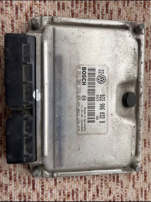 VW Golf 4 2.8 vr6 - компютър