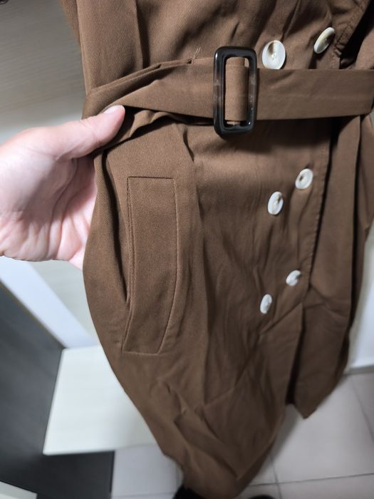 Шлифер в цвят шоколадово кафяво