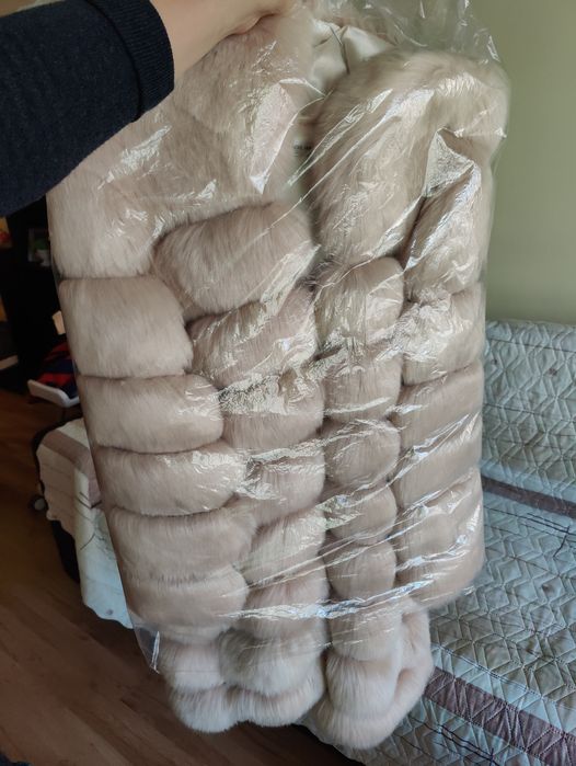 Пепел от рози палто с качулка