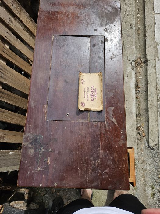 Masina cusut veche 300lei